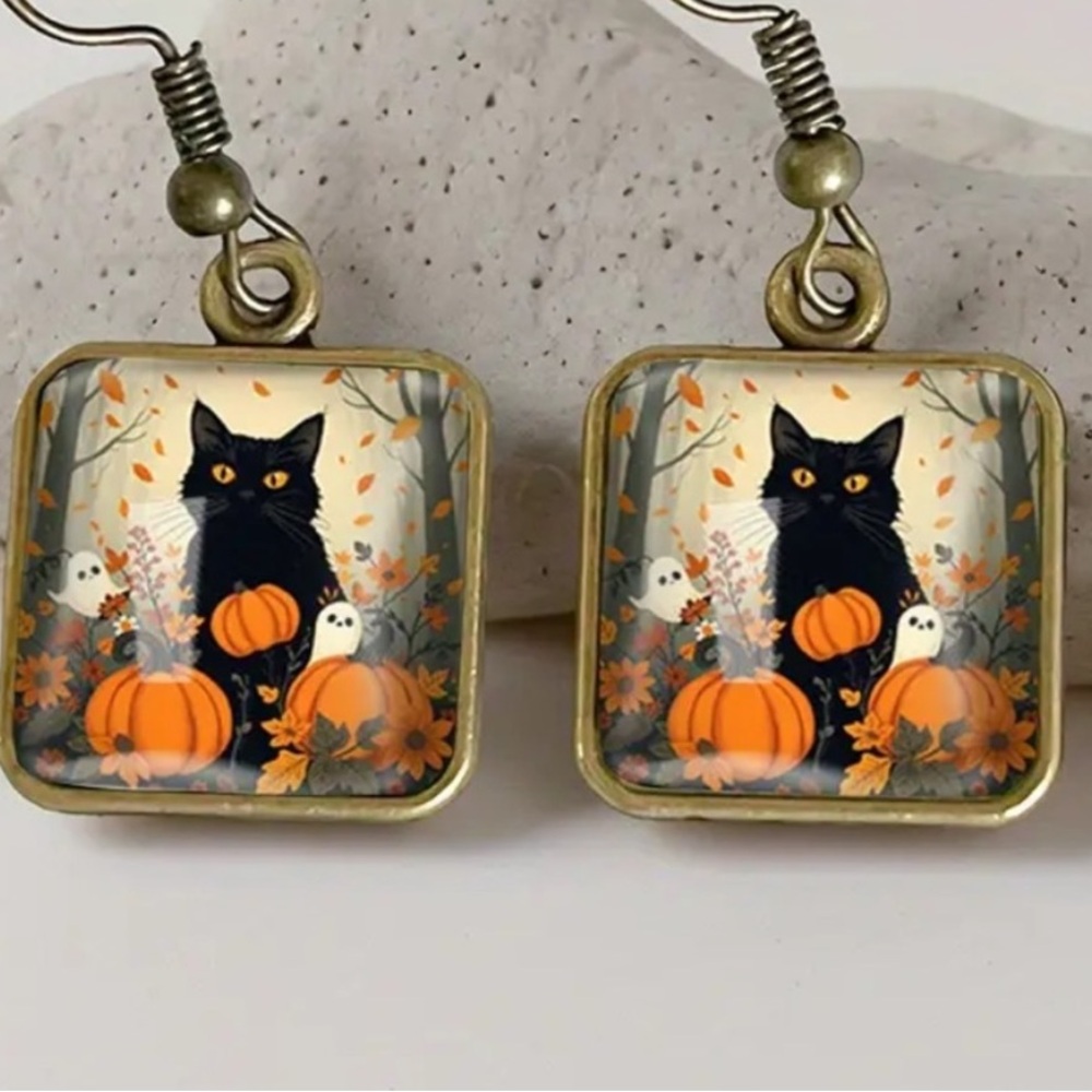 Cute Black Cat 🐈‍⬛ Fall Leaves & Pumpkin Earrings - Glass Encased